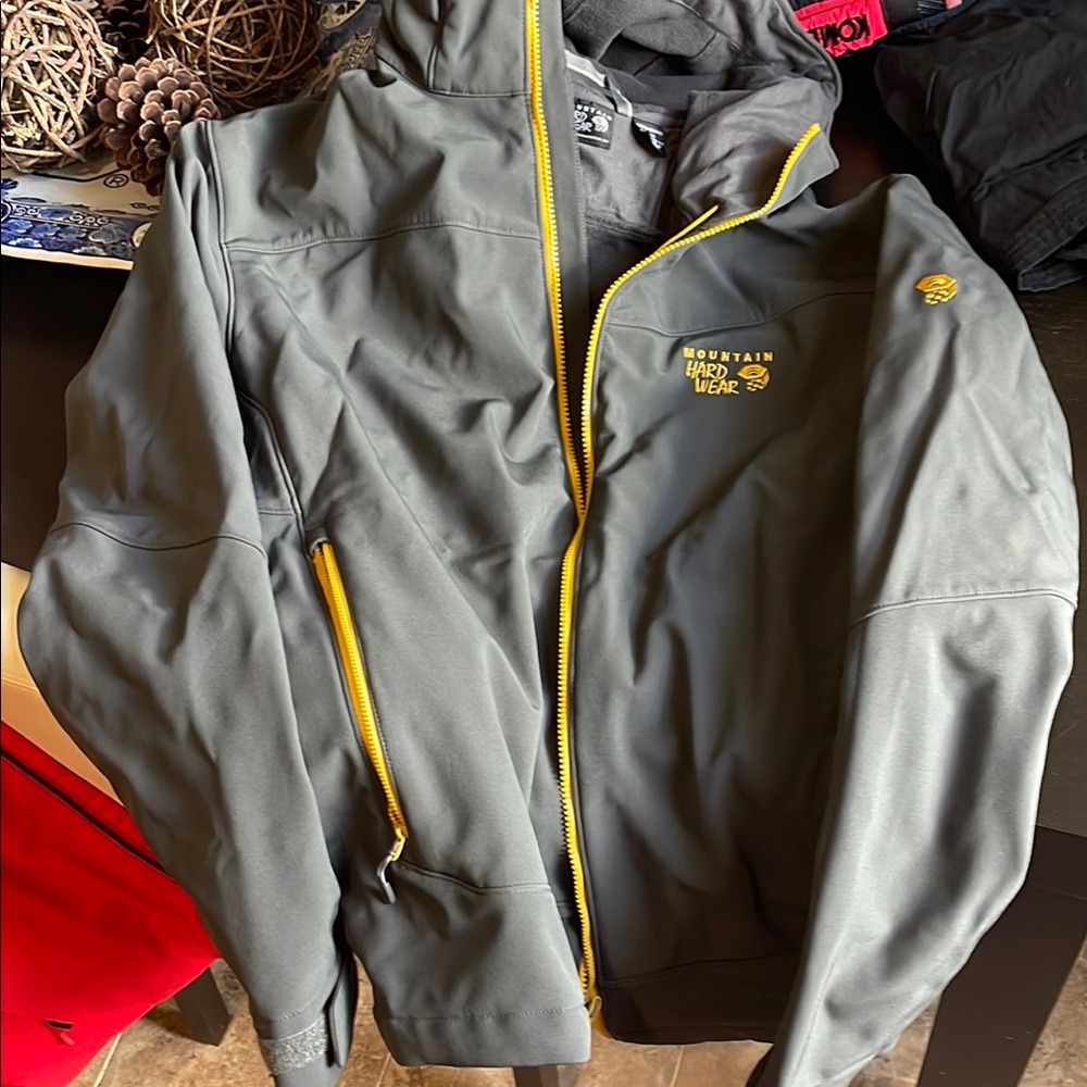 Mountain Hardwear Black Jacket - Picture 11 of 11
